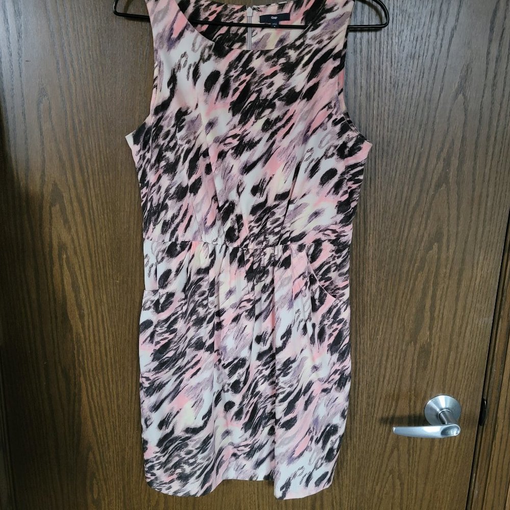 GAP Abstract Geo Fitted Party Dress Size 6